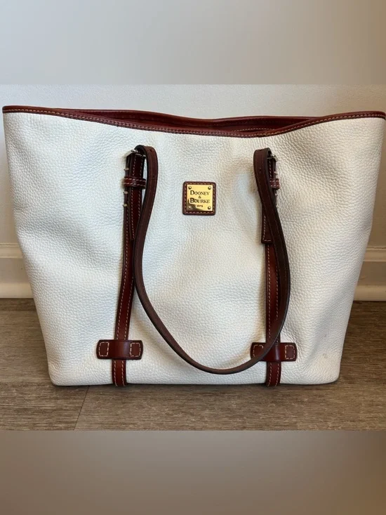 👜 Dooney & Bourke Pebbled Leather Tote Cream Brown Trim Large Shoulder Bag - Picture 1 of 9